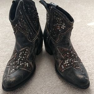 Distressed leather Frye boots